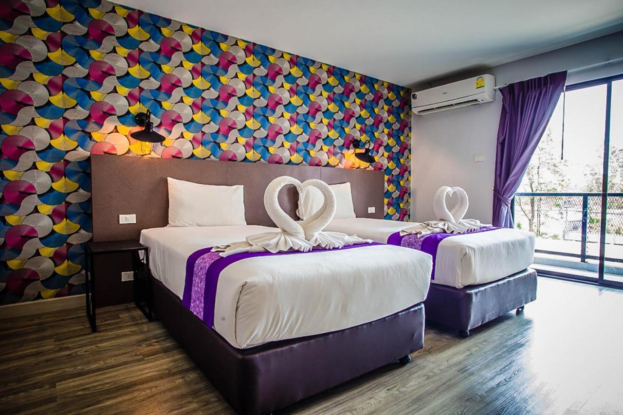 Embryo Hotel Pattaya Esterno foto
